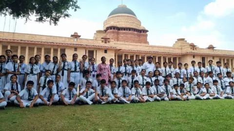President House Visit — photo 2